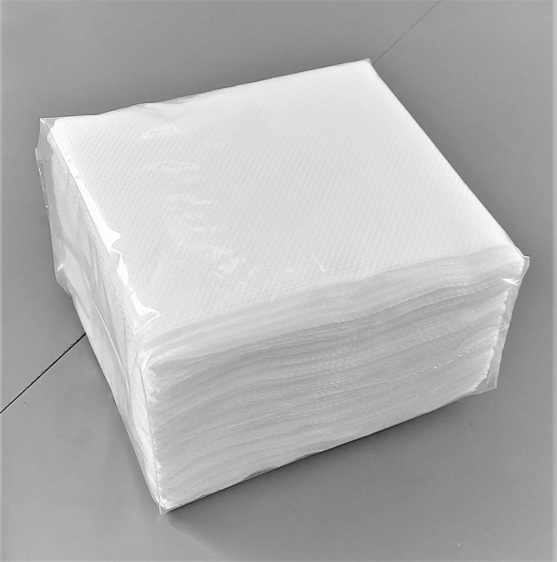 مناديل مائدة – 80 سحبة | طبقة واحدة | 30 × 30 سم